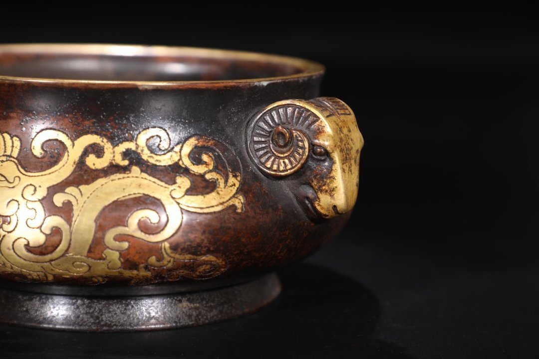 【安】明時代 大明宣徳年製 銅胎施金 双龍紋羊首耳香炉 極細工 古置物 古擺件 中国古美術 古美味 時代物 古董品 K209_10