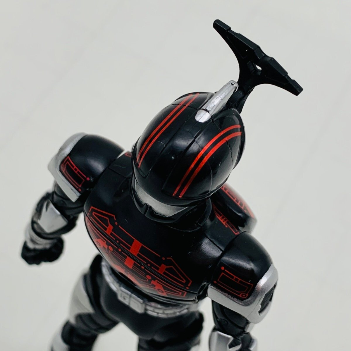 中古品 S.H.Figuarts フィギュアーツ 真骨彫製法 仮面ライダーカブト 