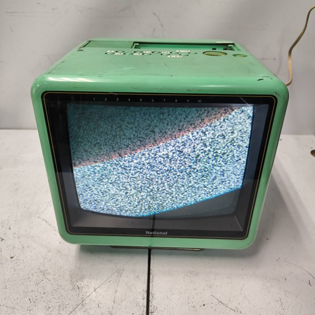 2FH61 National ナショナル カラーテレビ TH11-S9 1984年 ブラウン管