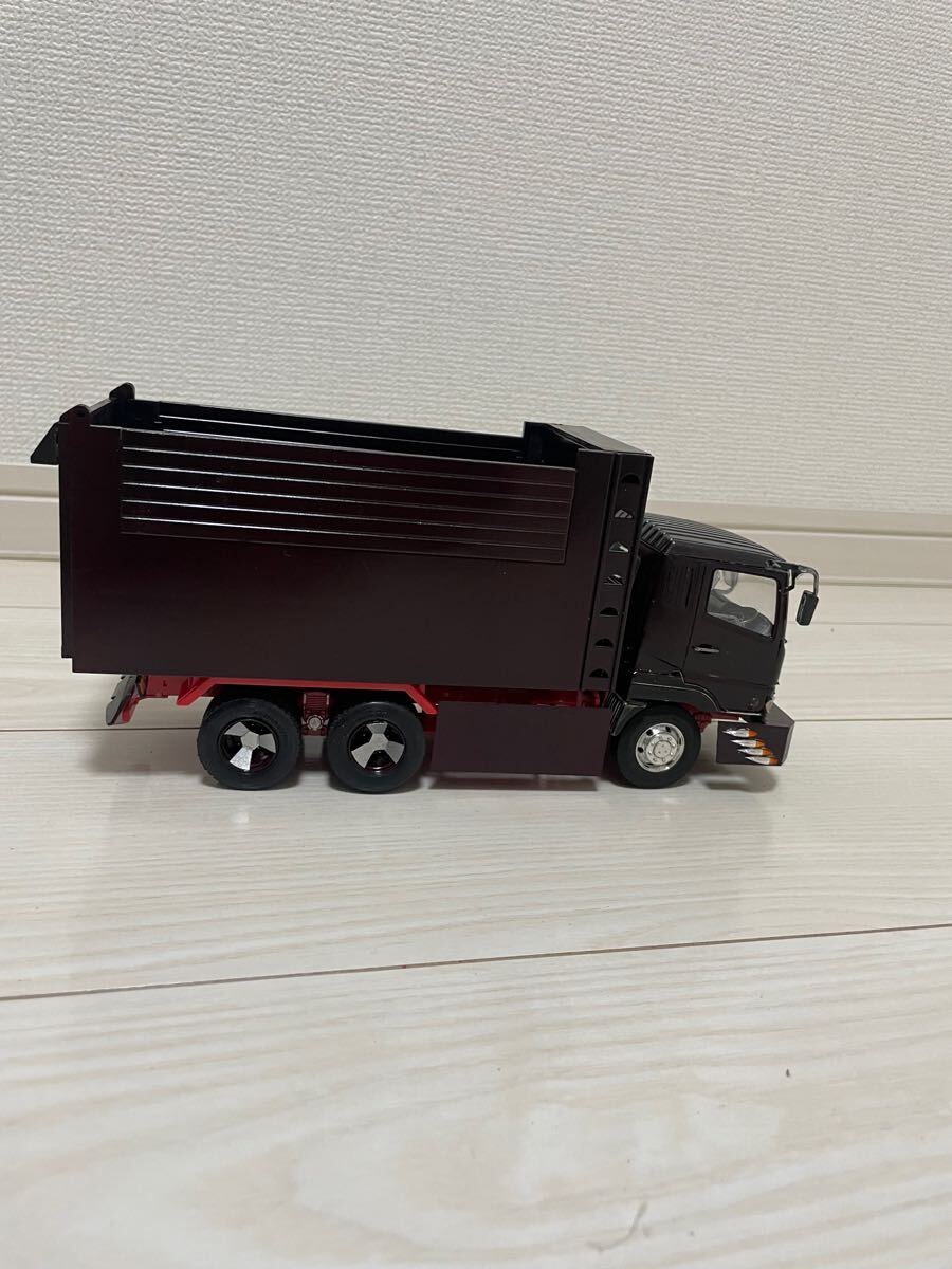 デコトラ、プロフィア、デカ箱、ダンプ、1／32、完成品 デコトラ・デカ箱ダンプ・プロフィア・1／32・完成品・プラモデル