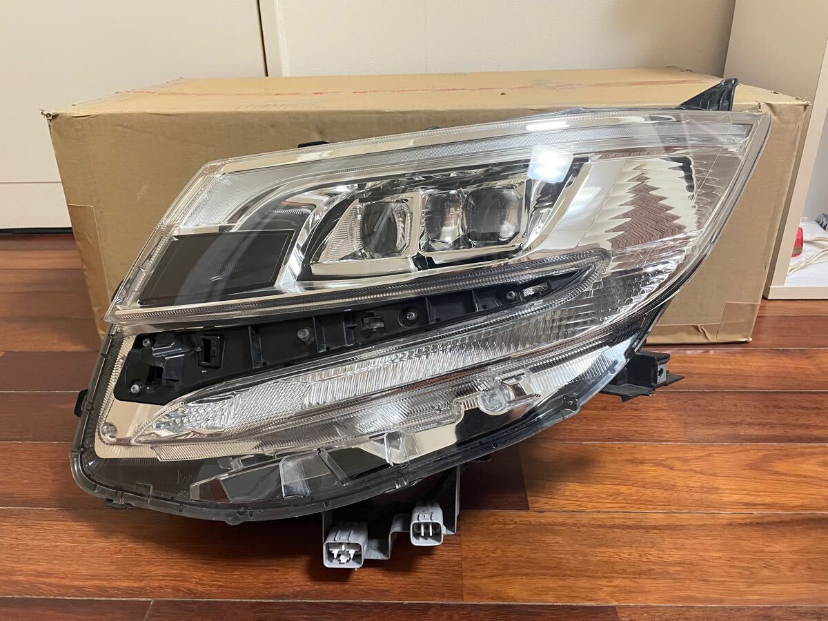 ZRR80G/ZRR85G 前期 ノア LED左ヘッドライト左ライト 左側 KOITO 28