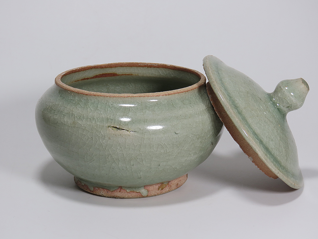 中国の壺.古い青磁の壺.青磁.湖田その他窯.使用品.窯傷や