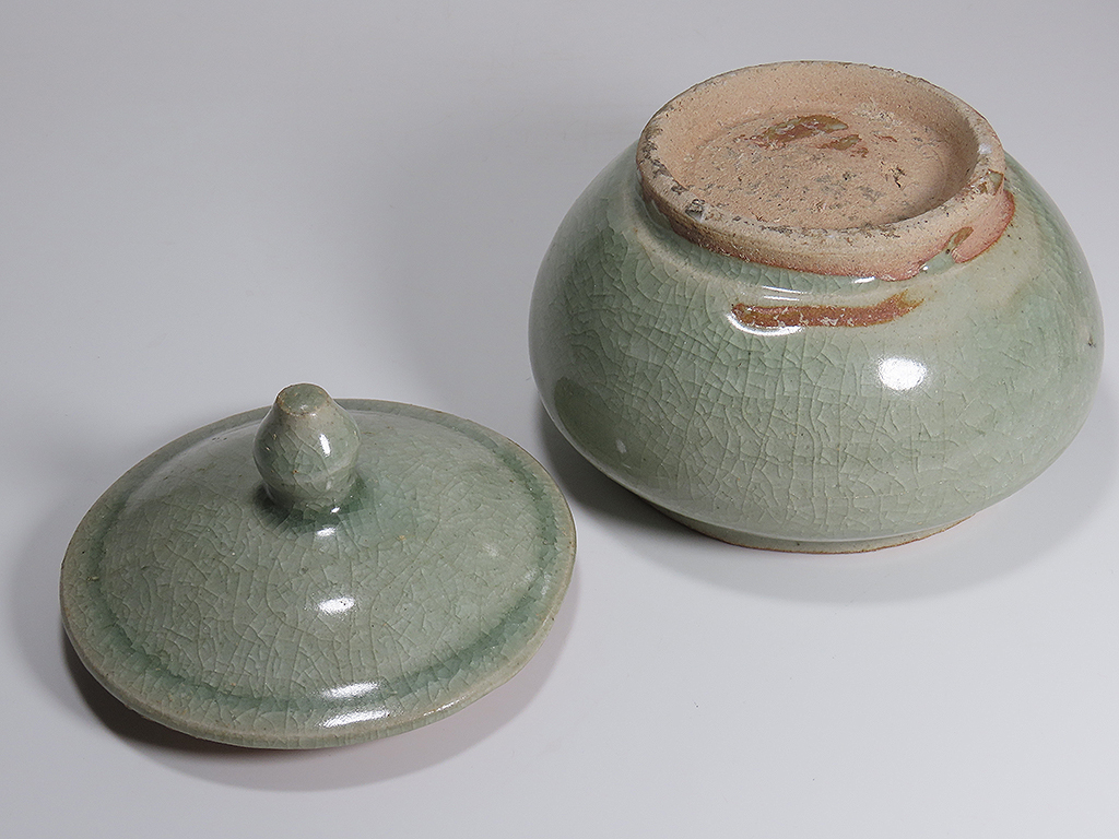 中国の壺.古い青磁の壺.青磁.湖田その他窯.使用品.窯傷や