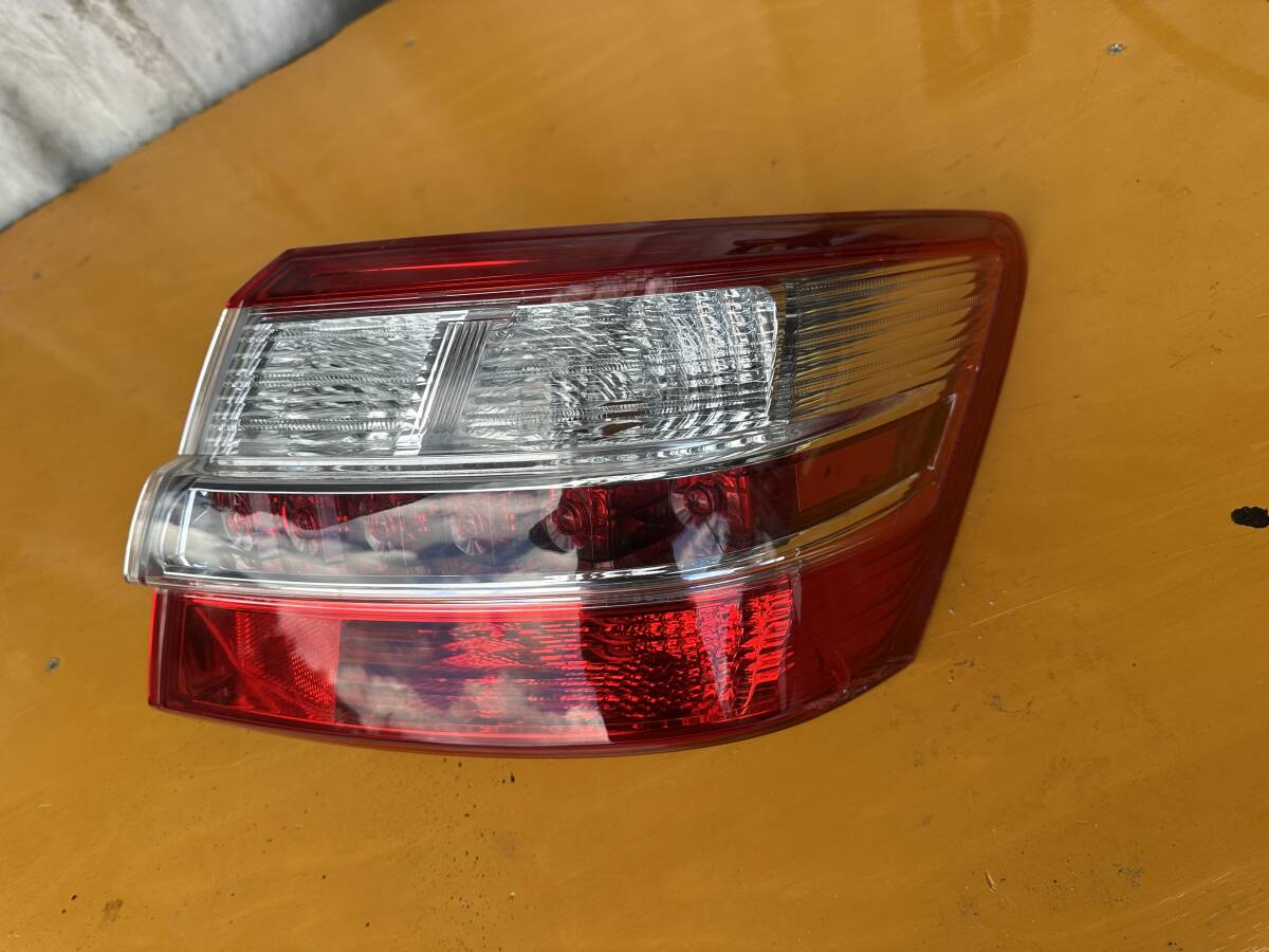 TOYOTA トヨタ プレミオ 260系 純正 左 テール ライト ランプ KOITO 20