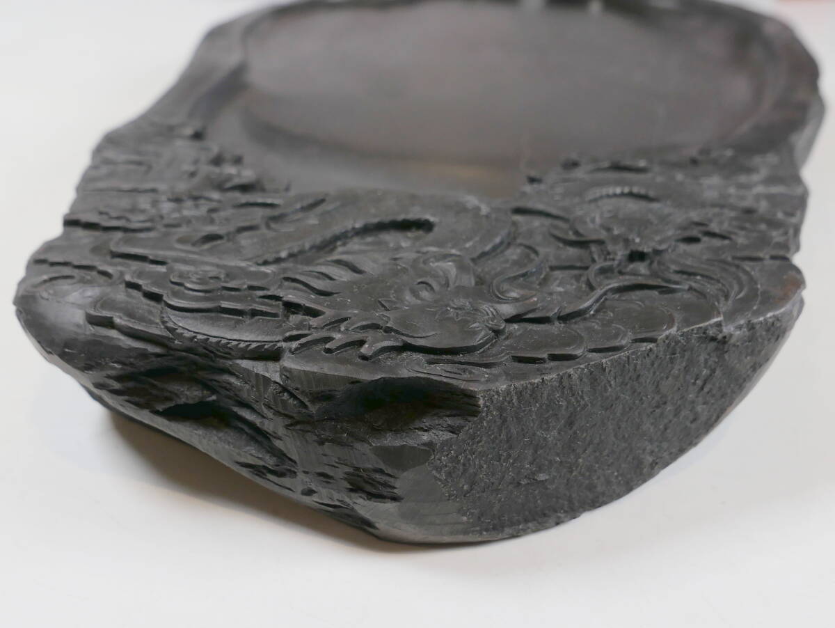 文房至宝 清大型古端渓硯(六石眼)重5.4kg 古玉筆/李朝水滴/古銅製梅文筆置 1円～☆端渓硯 黎鏗題 雲竜 大判 中国古玩 書道具 文房四宝 唐木共箱