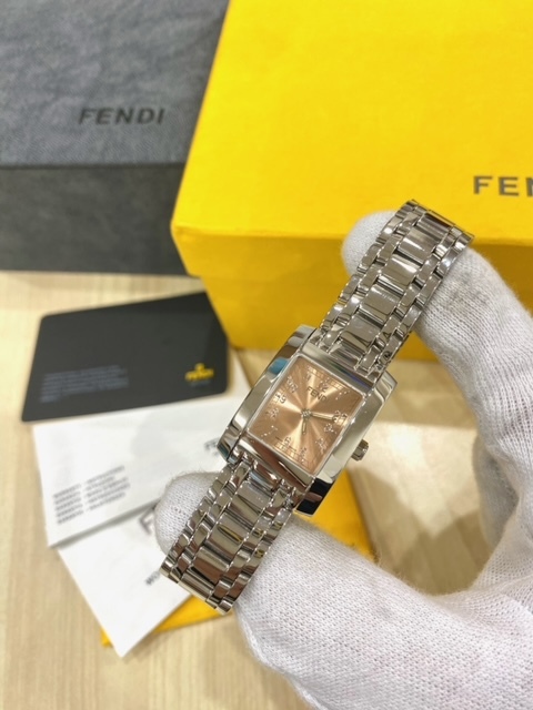 FENDI フェンディ クォーツ 箱付き 稼動品 【稼働】箱付き フェンディ 