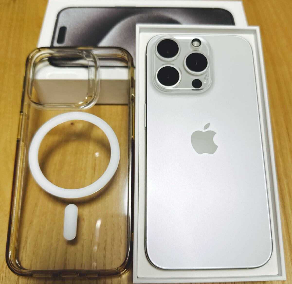 iPhone 15 Pro ホワイトチタニウム SIMフリー 美品 - Apple(アップル 
