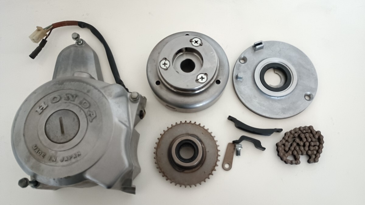 12v HA02E カブ90 キャブ車 ジェネレーター フライホイール ホンダ純正品 実動 ＊ スーパーカブ カブカスタム カブ90 HA02 12V セル カブ70 左側