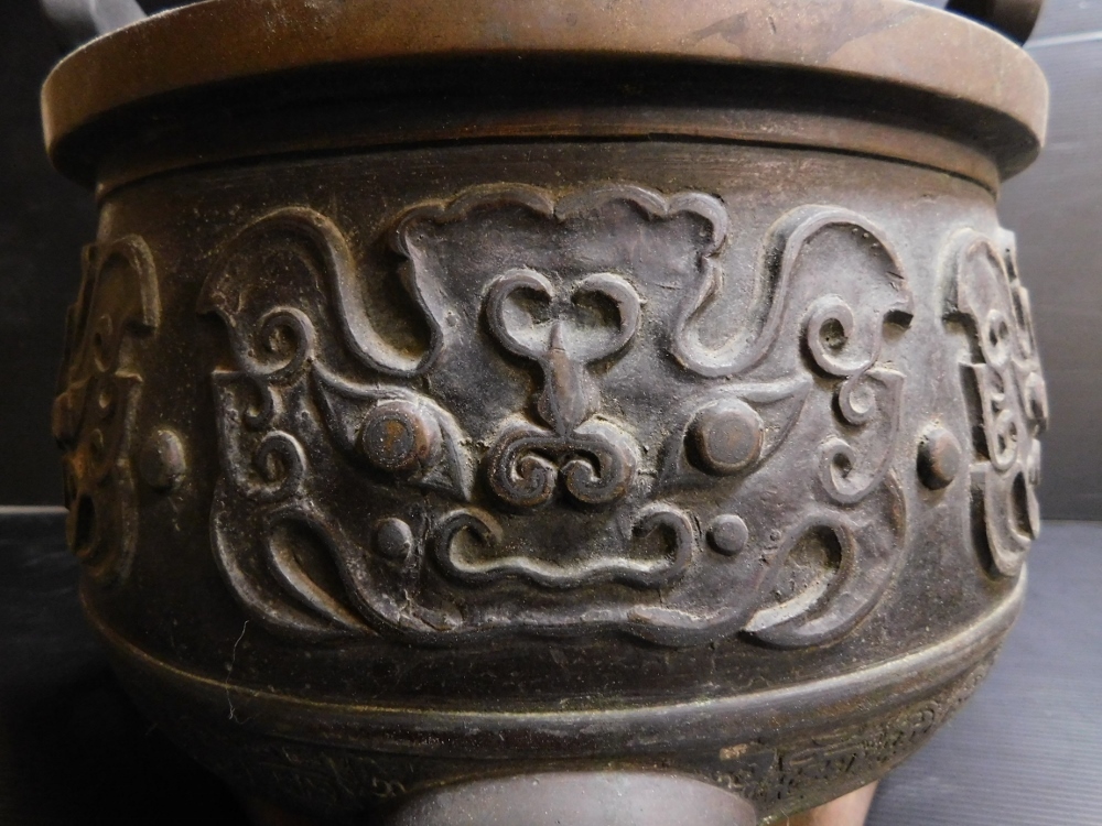 古銅 饕餮紋 瓶掛 火鉢 手炙り 時代物(A731) 年代物 唐物 官印 宣徳銅 饕餮紋三脚 火鉢 瓶掛 手あぶり 在銘 古銅 明