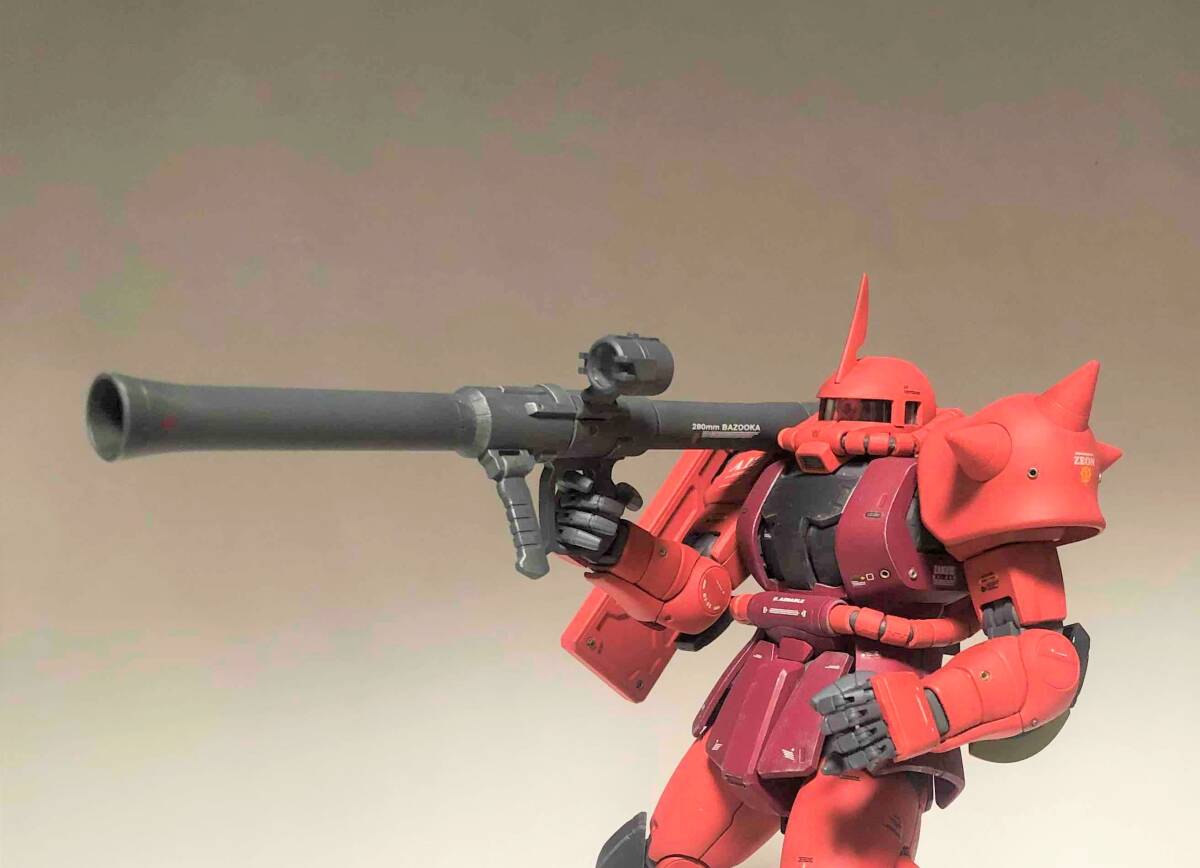 完成品】MG 1/100 シャア専用ザクVer2，0 塗装済み完成品 【公式通販】