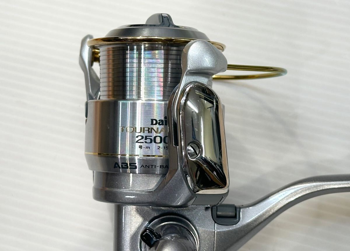 ダイワ トーナメント2500SiA フィッシング Daiwa TOURNAMENT-Z 2500SiA