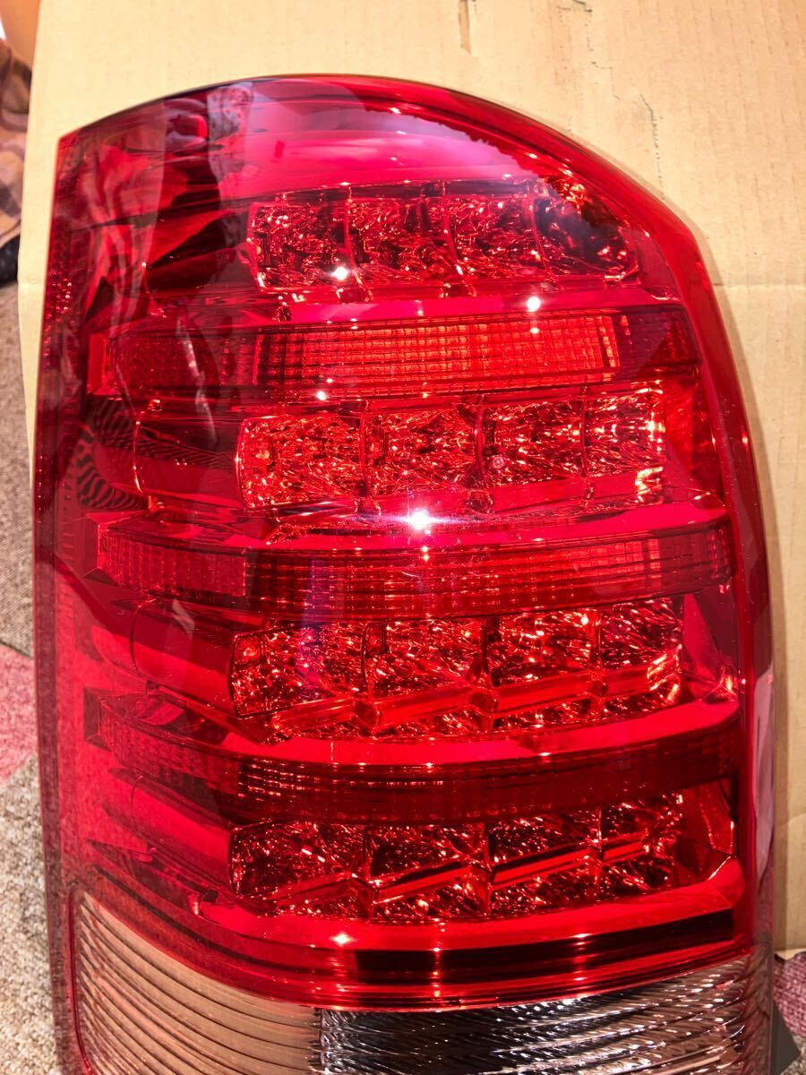 検査済】 ウィッシュ DBA-ZNE10G 左テールランプ LED ICHIKO 68-14