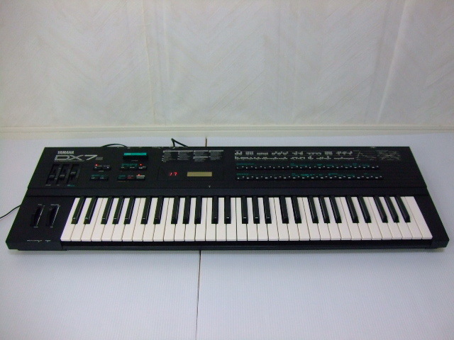 YAMAHA DX7S◇ヤマハ シンセサイザー ◇ジャンク 通電確認のみ 【公式