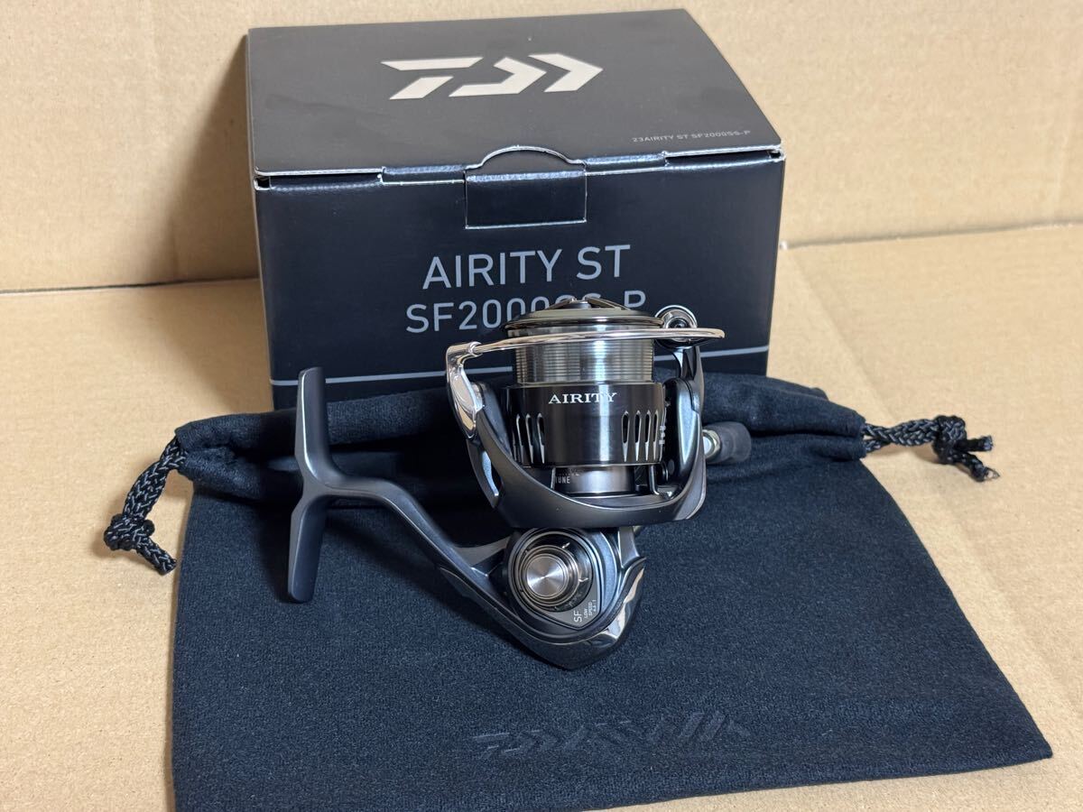 新品未使用 ダイワ 23エアリティ ST SF2000SS-P
