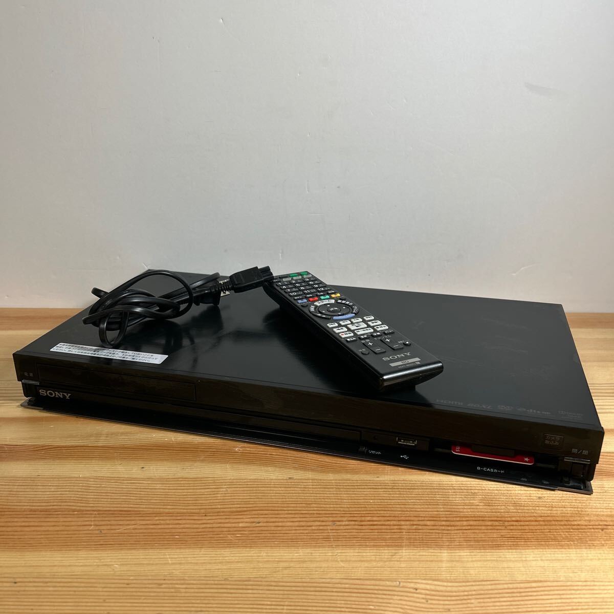 格安，HOT SONY ブルーレイレコーダー&テレビチューナー ソニー BDZ-AT35OS 通電確認済み リモコン有り D-CAS有り 2011年製 DVDレコーダー(ソニー)｜売買されたオークション情報、yahooの商品情報をアーカイ ソニー