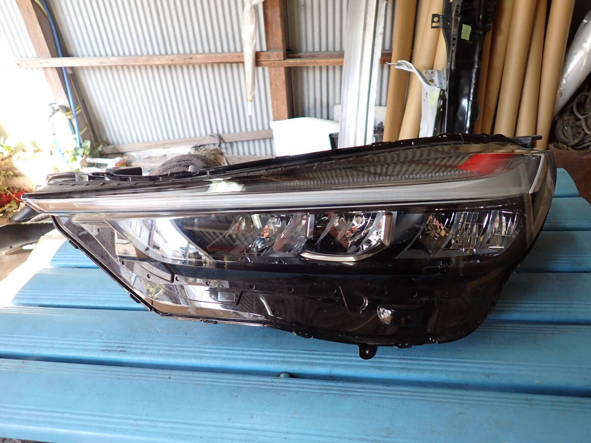  AE2492 RV5 ヴェゼル ベゼル 純正 LED J2 左 ヘッド ライト スタンレー W5884 Vezel Bezel Genuine LED J2 Left Headlight Stanley W5884(ヘッドライト)｜売買されたオークション情報、yahooの商品情報をアーカイブ公 ホンダ用