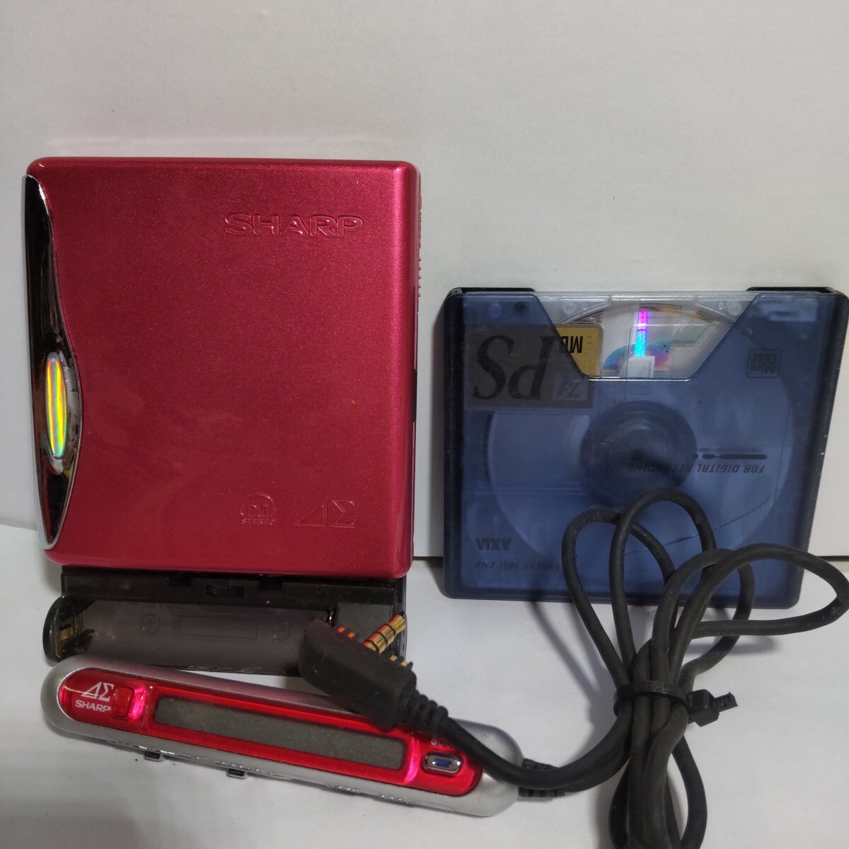 ジャンク）SHARP ポータブルMDプレーヤー MD-DS55-P MDウォークマン