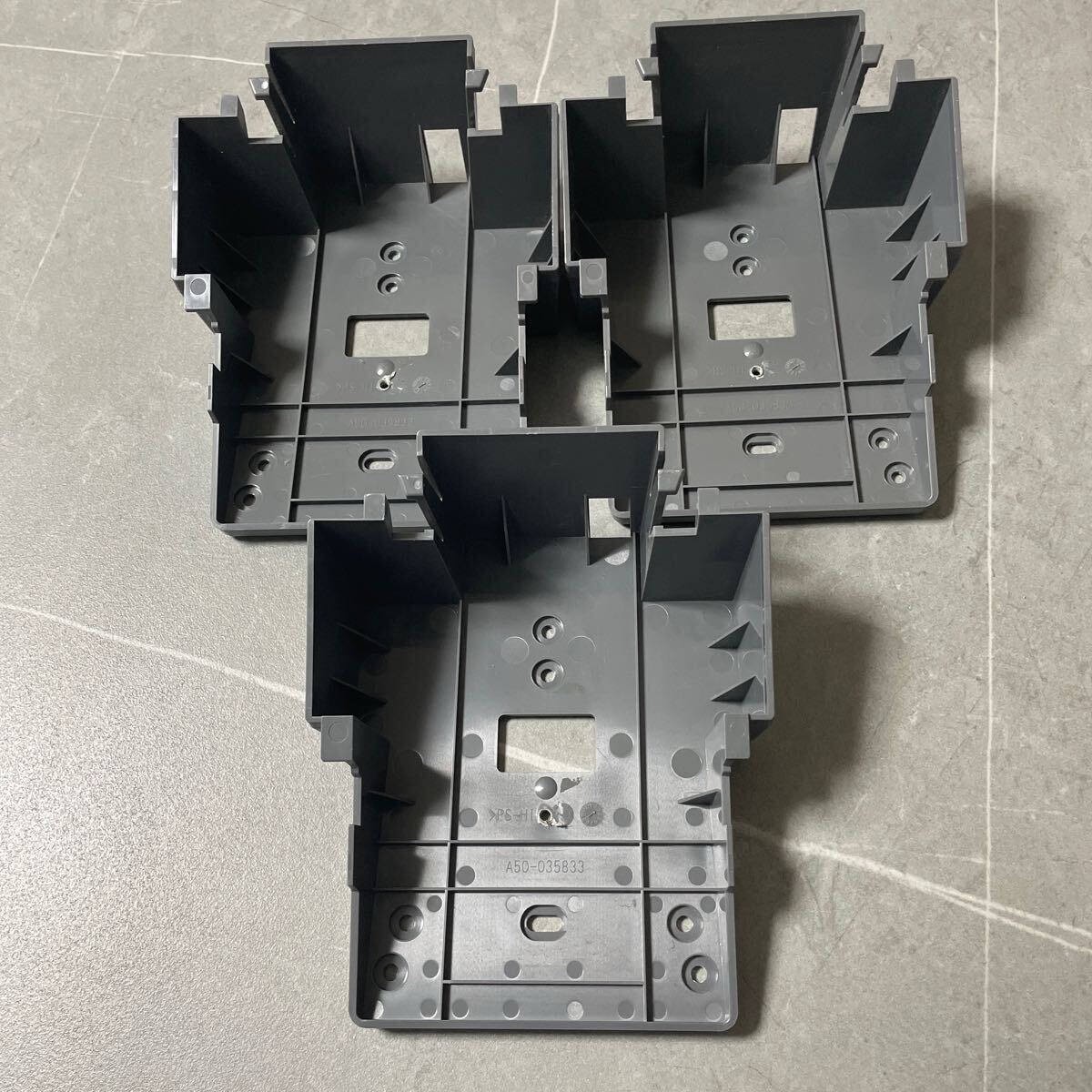壁掛けに、デコって、 NTT製 ZX用電話機壁掛け用品 3個セット 【公式通販】