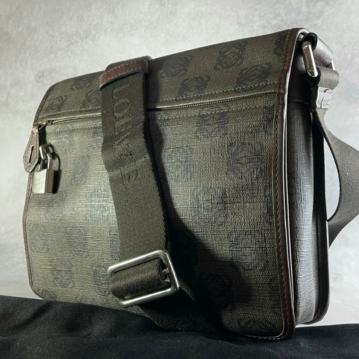 美品 LOEWE ロエベ メンズ ビジネス ショルダーバッグ メッセンジャー 