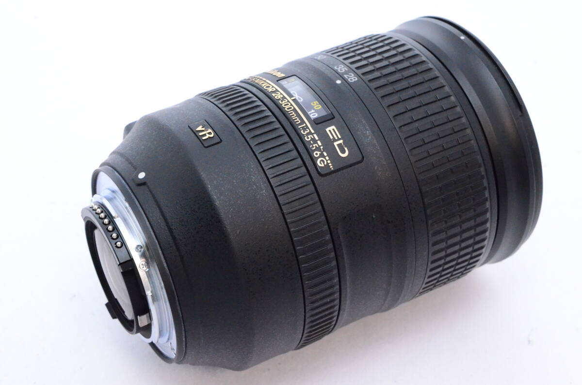 人気 美品 Nikon ニコン AF-S 28-300mm F3.5-5.6 G ED VR ズームレンズ フード ソフトケース_9