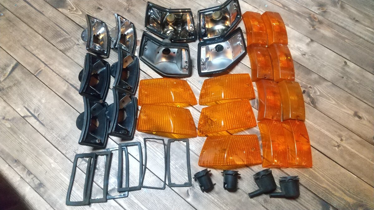 ベスパ、Vespa、VESPA Ｐシリーズ用 中古ウィンカーレンズ メーカー色々セット_1