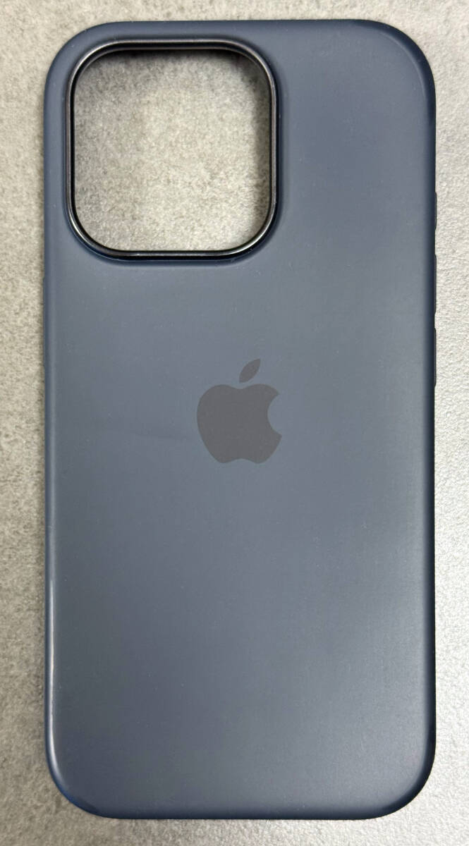 Apple 純正 MagSafe対応 iPhone 16 Pro シリコーンケース ブラック_1