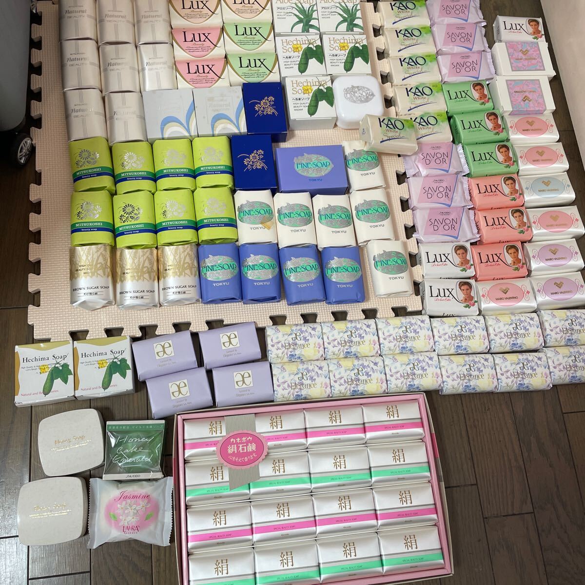 石鹸まとめ　固形石鹸　資生堂　SAVONDOR LUX MARIO VALENTINO 花王　ヘチマ石鹸　honeysoap Kanebo 三越　東急_1