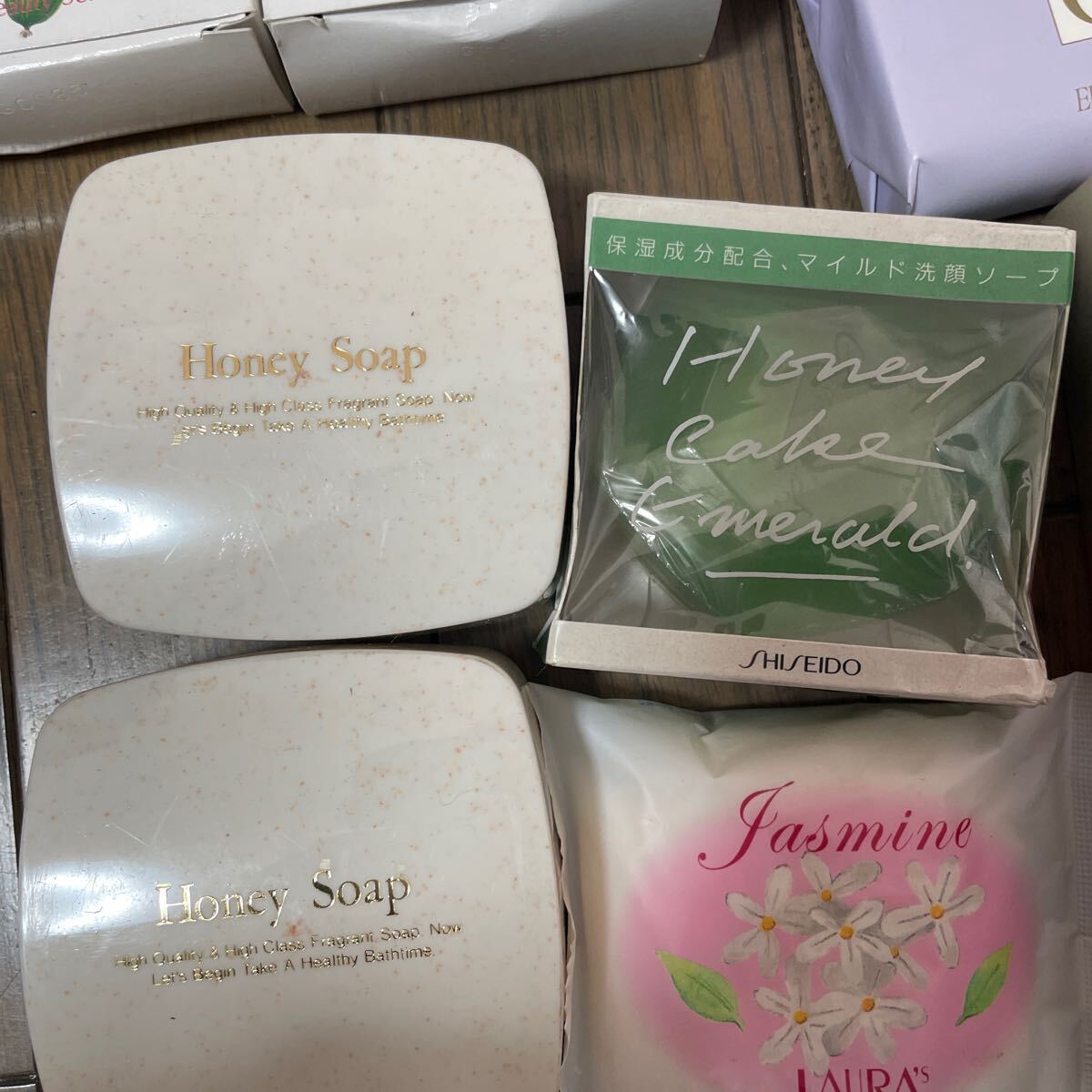 石鹸まとめ　固形石鹸　資生堂　SAVONDOR LUX MARIO VALENTINO 花王　ヘチマ石鹸　honeysoap Kanebo 三越　東急_2