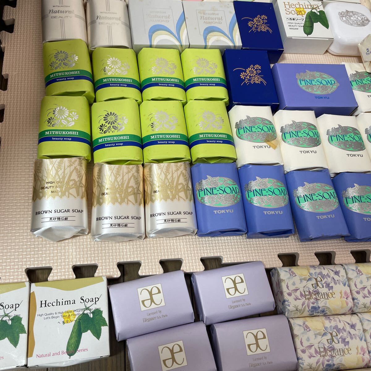 石鹸まとめ　固形石鹸　資生堂　SAVONDOR LUX MARIO VALENTINO 花王　ヘチマ石鹸　honeysoap Kanebo 三越　東急_3