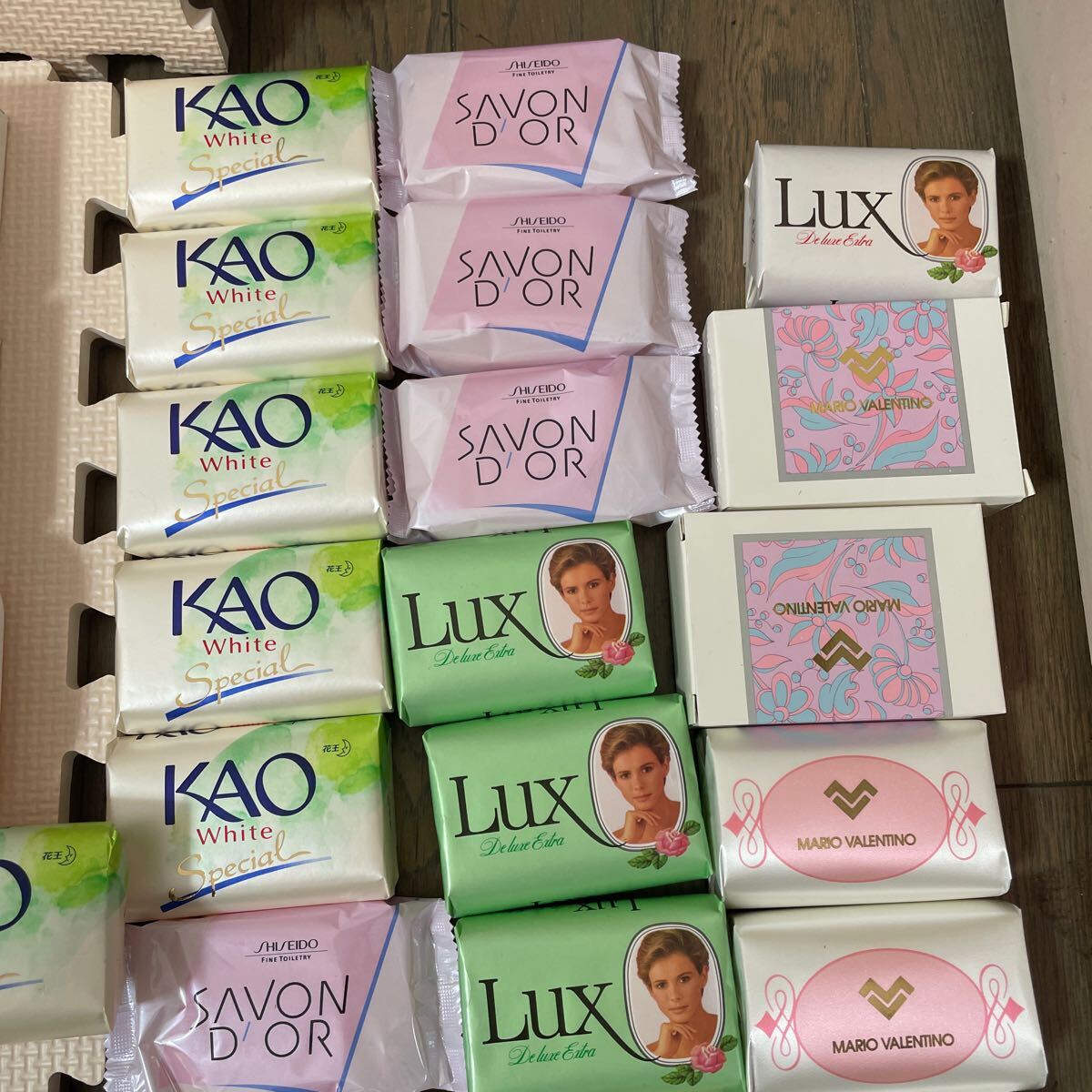 石鹸まとめ　固形石鹸　資生堂　SAVONDOR LUX MARIO VALENTINO 花王　ヘチマ石鹸　honeysoap Kanebo 三越　東急_5