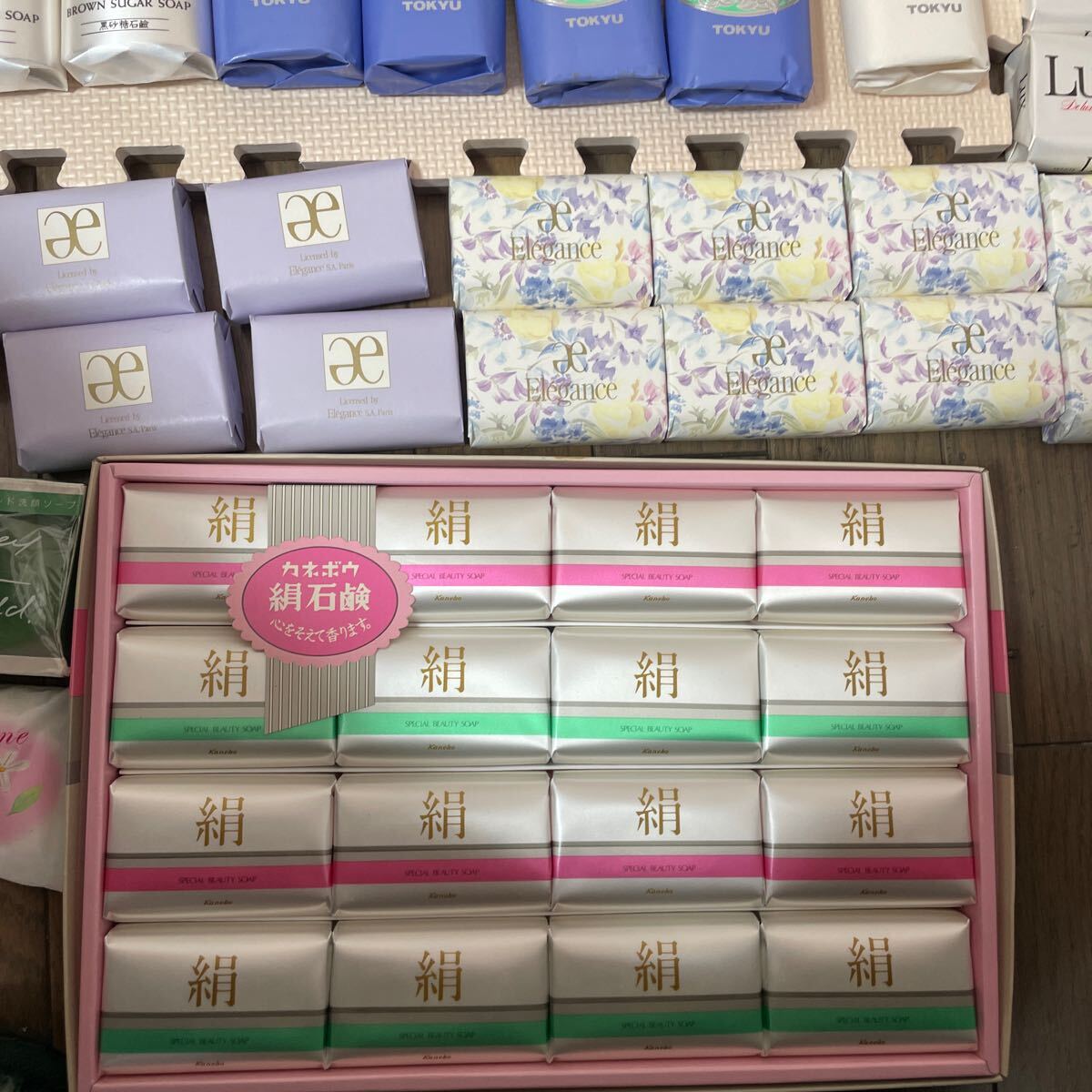 石鹸まとめ　固形石鹸　資生堂　SAVONDOR LUX MARIO VALENTINO 花王　ヘチマ石鹸　honeysoap Kanebo 三越　東急_8