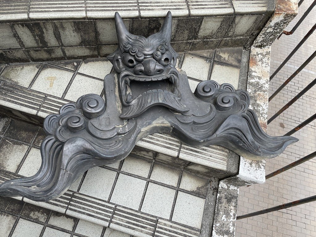 年代物　貴重　鬼瓦 ☆ 【現状渡し 重量14kg】 佐瓦 在銘 銘有り 鬼瓦 大型 旧家 古