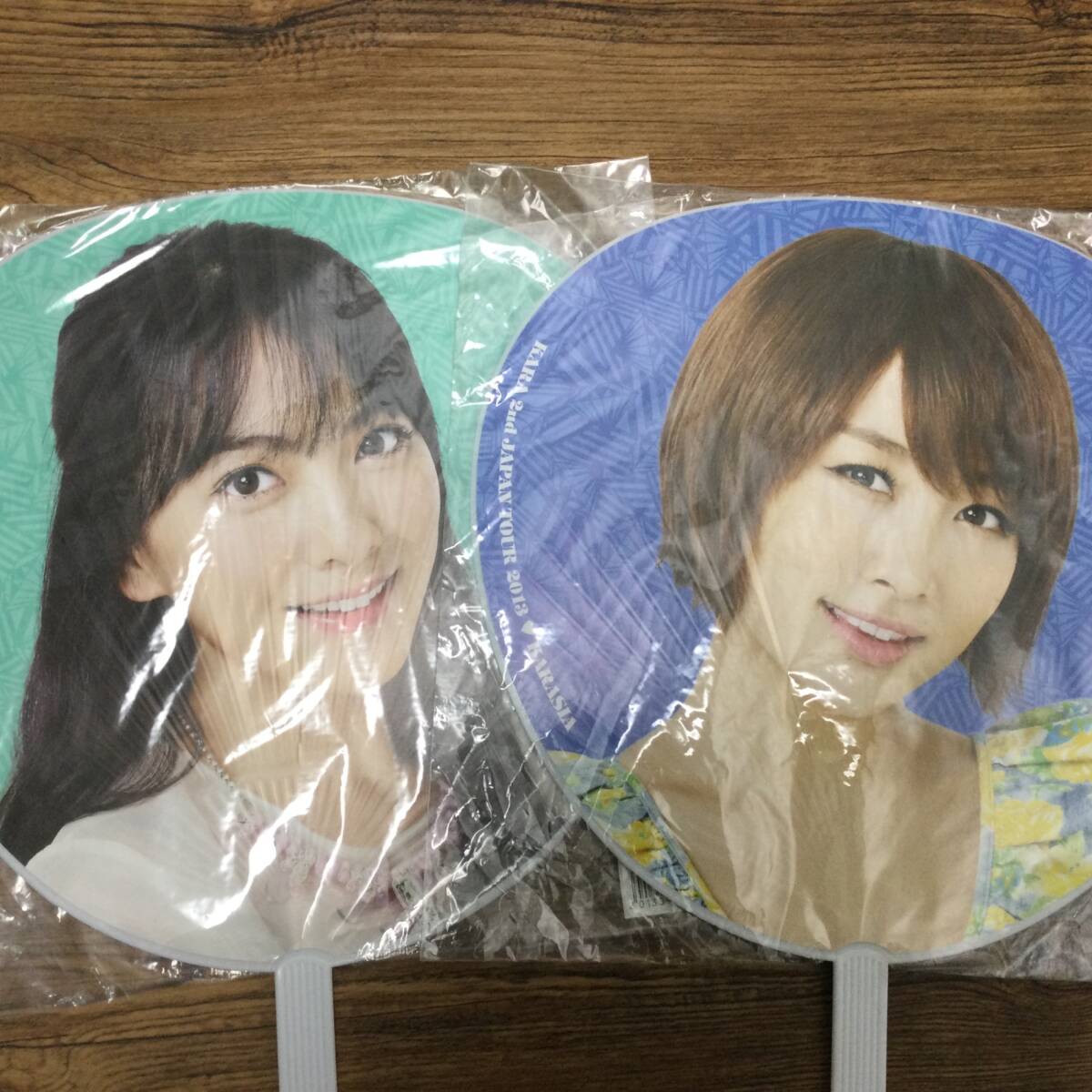4232 KARA カラ 公式グッズ うちわ 2点セット コンプリート KARASIA