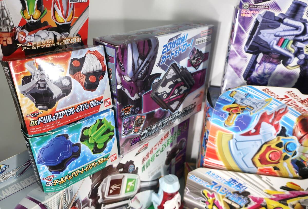 3378 ジャンク 仮面ライダー おもちゃ まとめ ゼロワン リバイス ギーツ ガッチャード ビルド ドライブ レイズバックル バイスタンプ 装動_2
