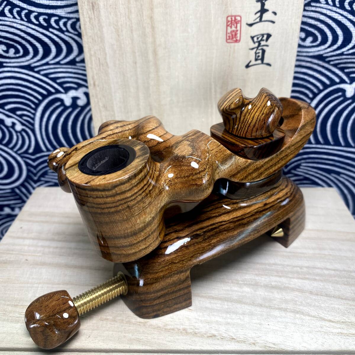 ☆ 黄金柿 ☆ 貴重な材料 弓形玉置 収納袋付き 竿受あり ヘラブナ F04