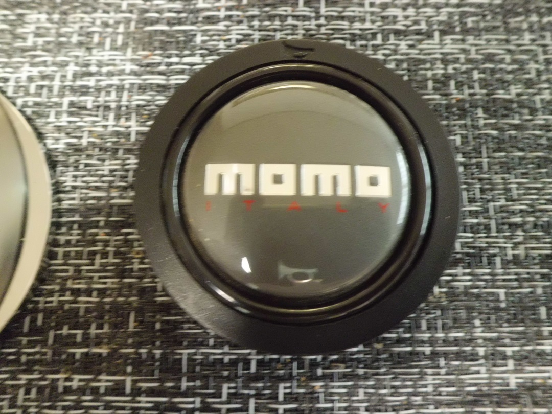 ☆美品☆?希少品?☆MOMO RACE ホーンボタン　センターリング　リングカバー？☆３点セット☆宅急便コンパクト発送☆_3