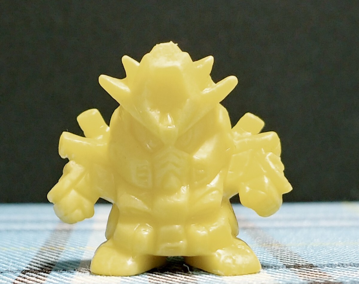 うっすらシミあり ΖΖガンダム 黄色 元祖SDガンダム ガン消し 消しゴム 洗浄済み_1