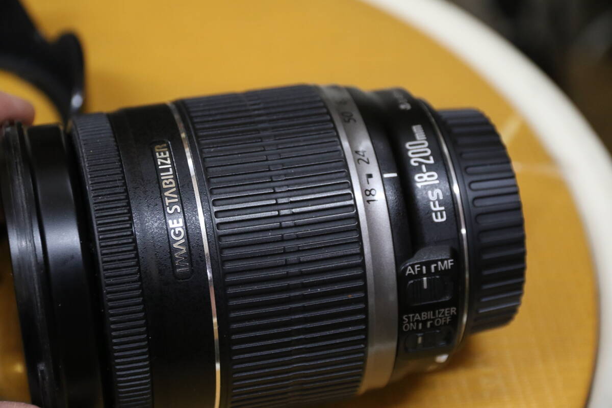 キヤノン ZOOM LENS EF-S 18-200mm F3.5-5.6 IS 中古品フードファイターキャップ付き_3