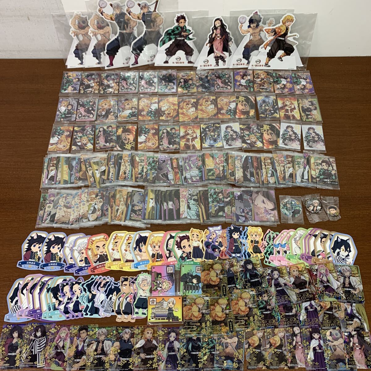 08【現状】アニメ・ゲーム 紙類 グッズ まとめ売り 鬼滅の刃 HUNTER×HUNTER