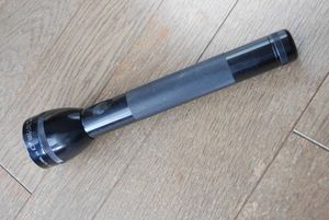 MAG-LITE マグライト　単二ｘ3本　懐中電灯　フラッシュライト　MAGLITE