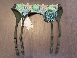 希少★サルート［ライオンキング] ガーターベルトM GR GTJ630ワコール　30グループ　グリ