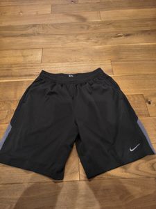 【美品】NIKE ハーフパンツ ショーツ トレーニング ブラック メンズL