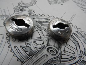 ★STRONGLIGHT★稀少★キャップ★クランク★ストロングライト★★ギヤ★クランク★ＳＵＧ