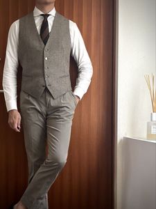 未使用　タリアトーレ カシミヤ混ウールベスト 48 グレージュ ヘリンボン　ジレ　tagliat