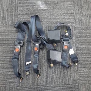 日産 パルサー 14 FN14 リア シートベルト N14 b88043-gyr100