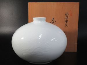 井上萬二 壺の値段と価格推移は？｜10件の売買データから井上萬二 壺の