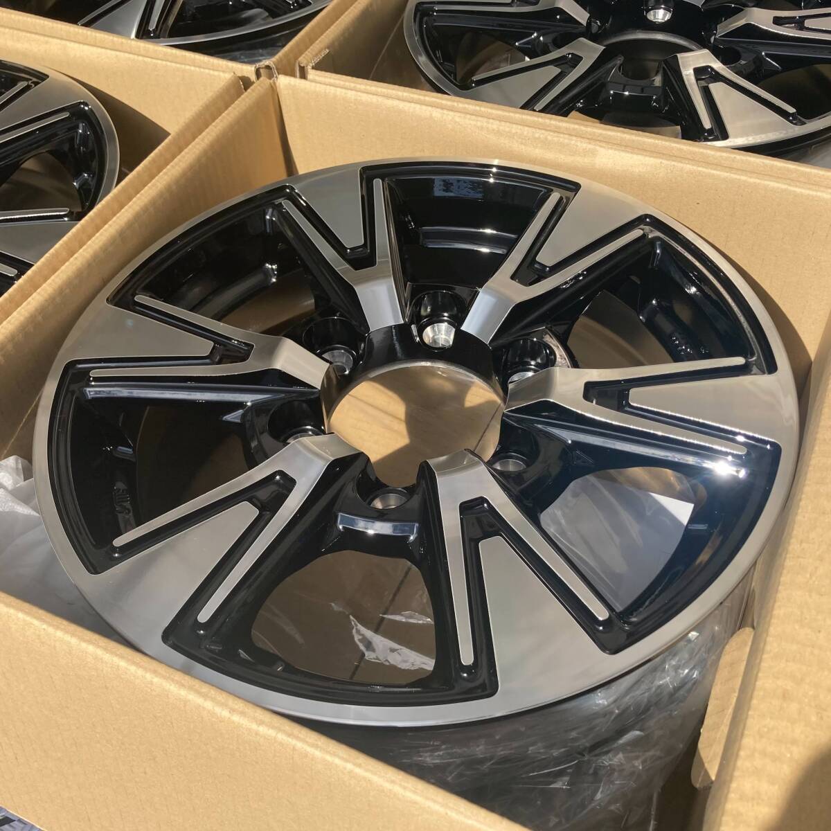 新品 トヨタ TOYOTA ハイエース 200系 モデリスタ MODELLISTA 純正15