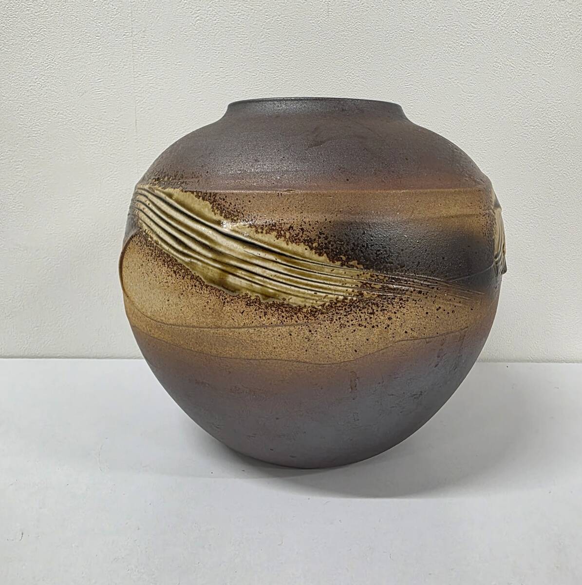 ♯12387 信楽焼？ 花瓶 花入 花器 陶器 共箱付 壺 焼締 陶芸 工芸品 華