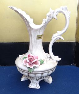 CAPODIMONTE 花瓶の値段と価格推移は？｜1件の売買データから