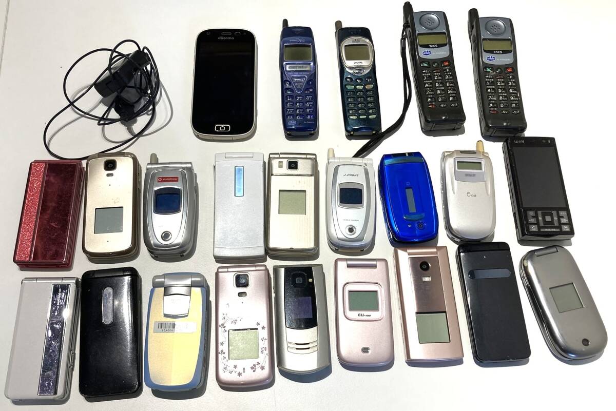 携帯電話 まとめ 23台 ガラケー PHS 子機 使用未確認 ジャンク au